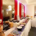 Ina Royal Hotel 3*