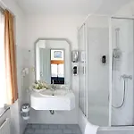 Ina Royal 3*