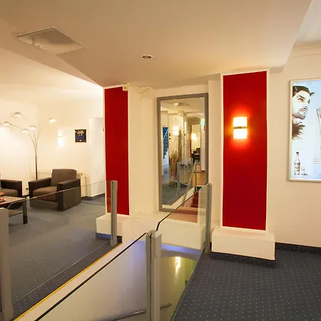 Hotel Ina Royal 3*