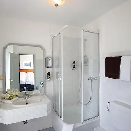 Ina Royal Отель Кёльн