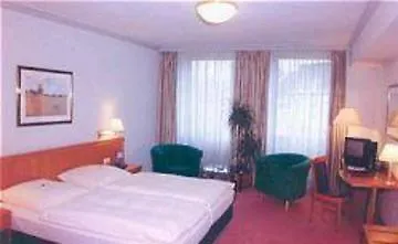 Ina Royal 3* Cologne