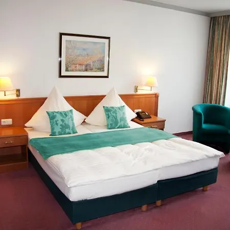 Hotel Ina Royal 3*