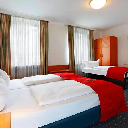 Ina Royal Hotel