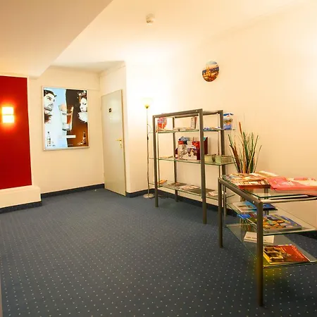Ina Royal Hotel Cologne
