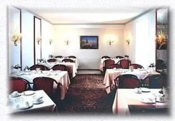 Ina Royal Hotel Cologne